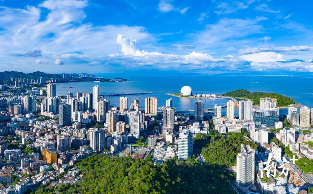 广东，改革开放先锋，繁荣发展前沿阵地